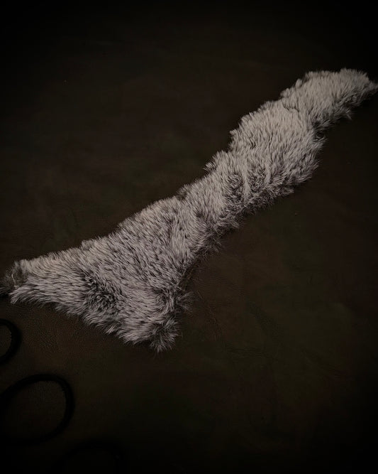 The Huntress Thigh Tie