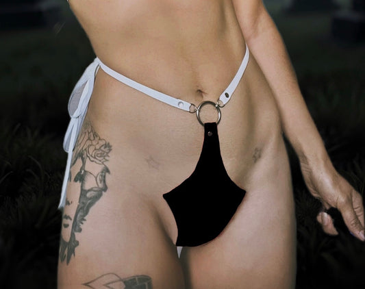 Vampira Thong