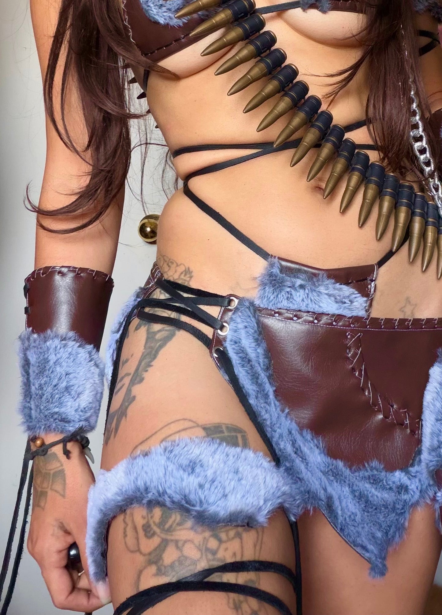 The Huntress Thigh Tie